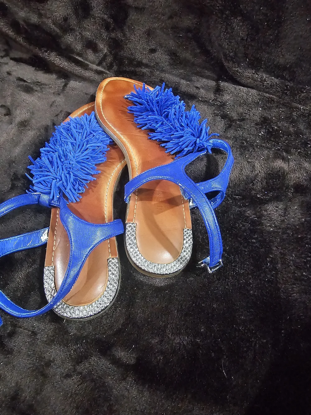 Gianni Bini Royal Blue Fringe T‑Strap Sandals